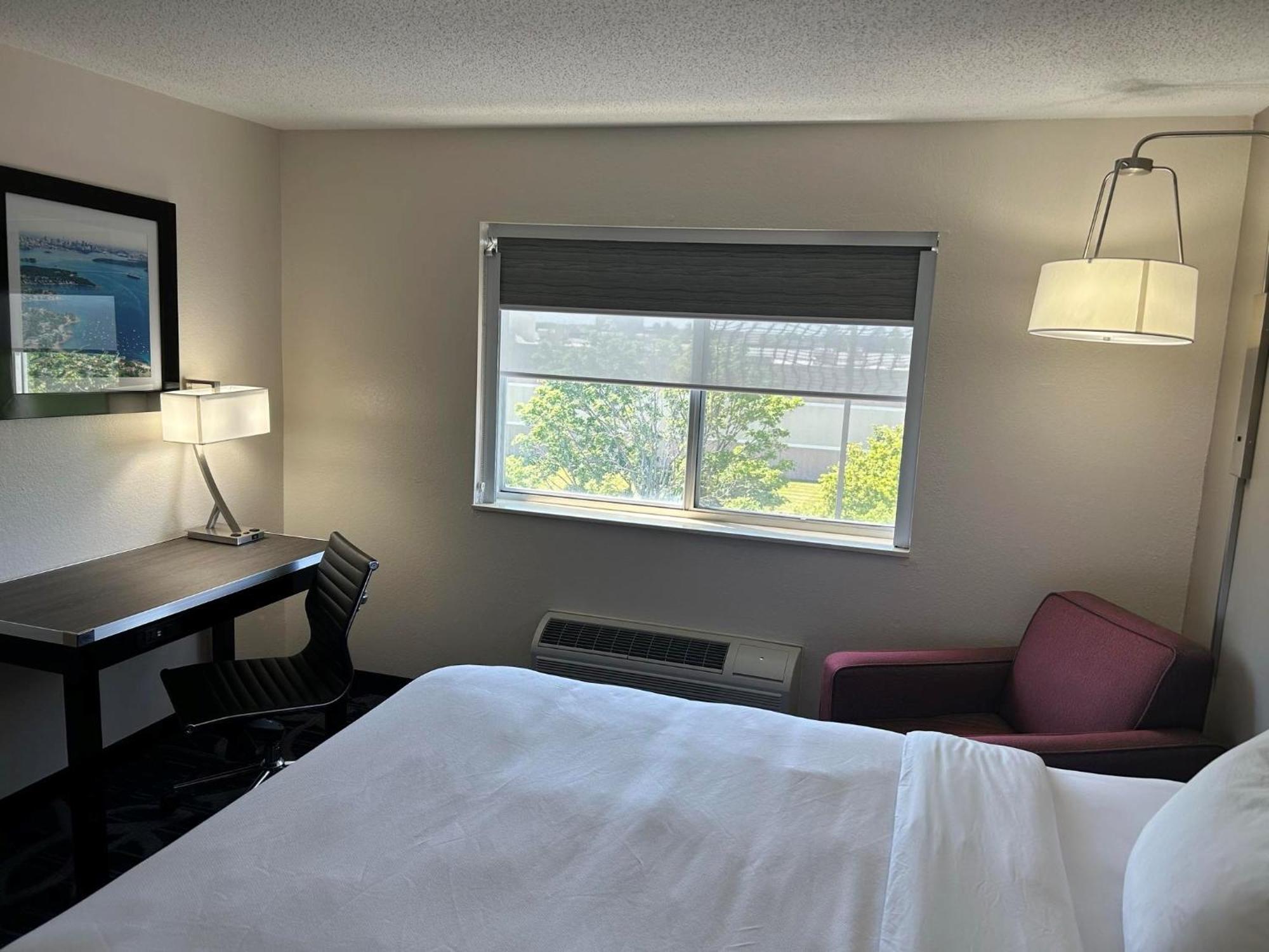 Comfort Inn & Suites Liverpool - Syracuse Экстерьер фото