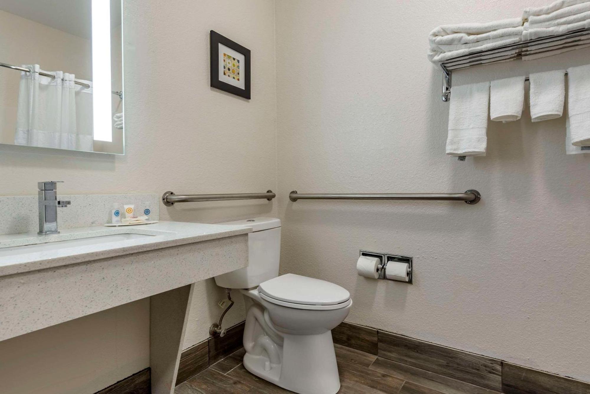Comfort Inn & Suites Liverpool - Syracuse Экстерьер фото