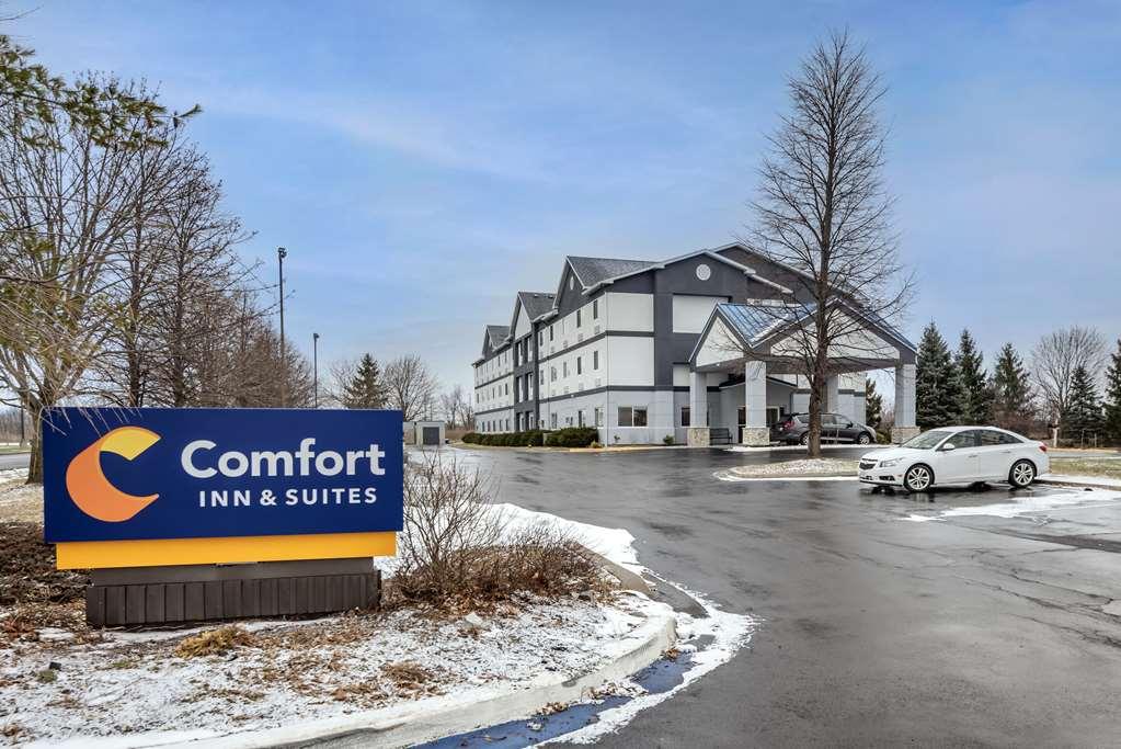 Comfort Inn & Suites Liverpool - Syracuse Экстерьер фото